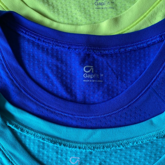 Lot of 3 GapFit workout tees - Picture 2 of 7